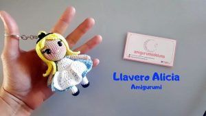 Llavero Alicia en amigurumi tutorial