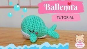 Ballenita pequeña amigurumi