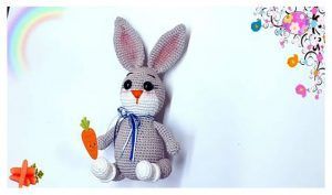 Conejito con zanahoria