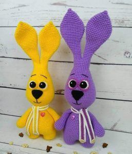Conejo amigurumi orejotas