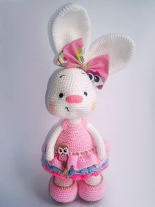 Conejita con vestido rosa