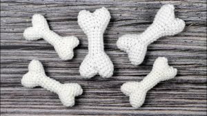 Hueso pequeño a crochet
